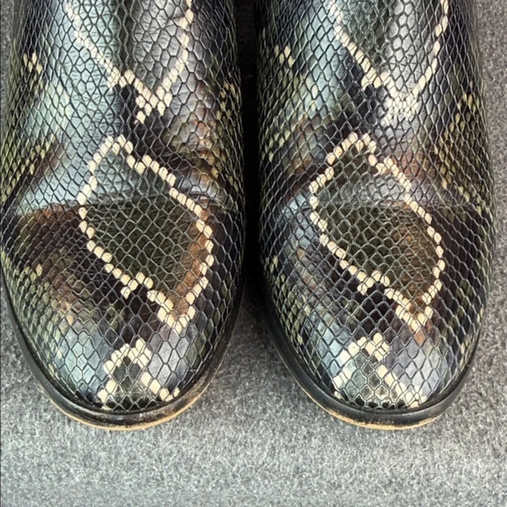 Vince Camuto Leather Snake Print Block Heel Ankle Boots Size 7.5M‎
